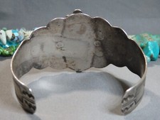 Harvey Era NAVAJO Blue Gem TURQUOISE Repousse Coin Silver THUNDERBIRD Bracelet - Additional view 9