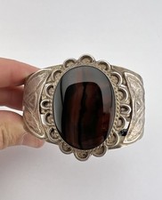 Vtg Fred Harvey Era Navajo Sterling Silver Petrified Wood Stamped Cuff Bracelet - Additional view 7