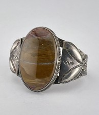 Vtg Fred Harvey Era Navajo Sterling Silver Petrified Wood Stamped Cuff Bracelet - Additional view 2