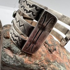 Vintage TRIPLE SHANK 7-STONE TURQUOISE FRED HARVEY ERA cuff bracelet 7