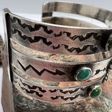 Vintage TRIPLE SHANK 7-STONE TURQUOISE FRED HARVEY ERA cuff bracelet 7