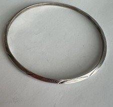 Vintage Sterling Silver Fred Harvey  Navajo Stamped Carinated Bangle BRACELET - Additional view 1